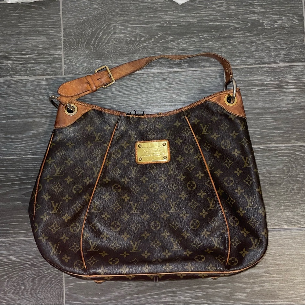 VINTAGE AUTHENTIC LOUIS VUITTON TOTE